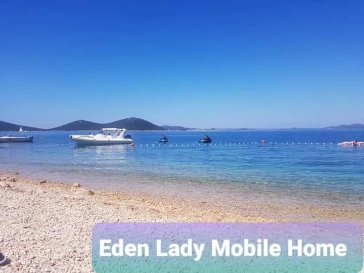 Eden Lady Mobile Home, Croatia, 德拉格 外观 照片